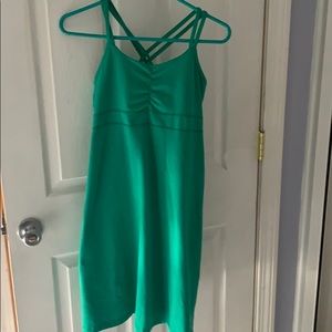 EUC Size M Marmot dress with built in shelf bra